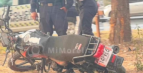 Muere motociclista tras accidente en periférico de Morelia