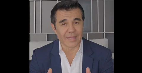 "No es ninguna broma"; Adrián Uribe confirma que será un "candidato honesto"