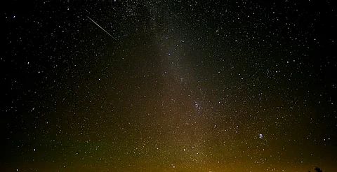 Habrá lluvia de estrellas este abril