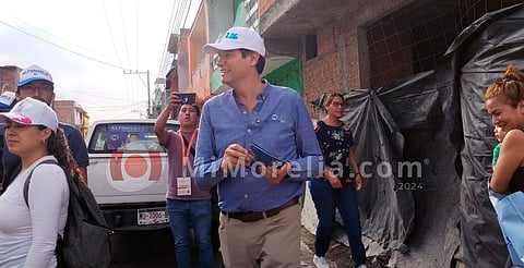 Reciben a Alfonso Martínez, colonos de Felicitas del Río, Morelos y Gustavo Díaz Ordaz