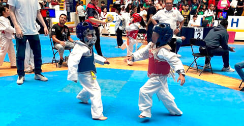 Categorías infantil del DIF Michoacán ganan 13 medallas en Copa de Taekwondo