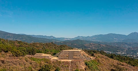 Disfruta el eclipse solar desde las zonas arqueológicas de Michoacán