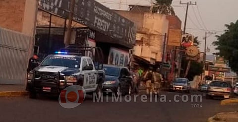 Supuesta caja explosiva genera movilización policial en negocio de autopartes en Morelia