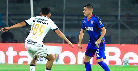 Cruz Azul le arrebata la victoria a los Pumas en su casa