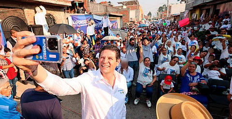 En la colonia 13 de Abril, construiremos un pozo de agua, adelanta Alfonso Martínez