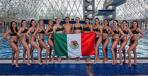 Conade felicita a nadadoras por sus oros, pese a que no les da beca