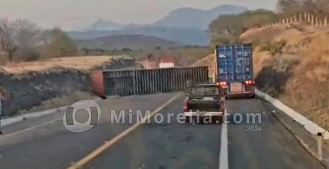 Se registran dos incidentes viales en la Siglo XXI