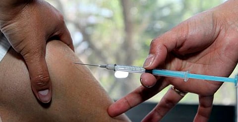 Vacuna contra el VPH reduce el riesgo de distintos tipos de cáncer en hombres