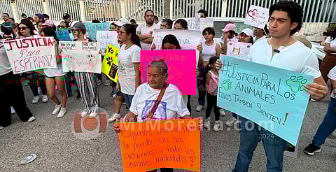 Pobladores se manifiestan en LC, exigen justicia por agresión contra "Esperanza", una perrita embrazada