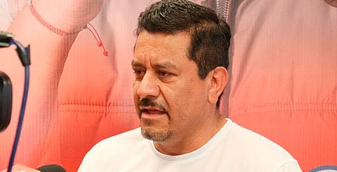 Cuidaremos bien de nuestros maestros, mejoraremos sus salarios progresivamente, su formación continua, sus prestaciones