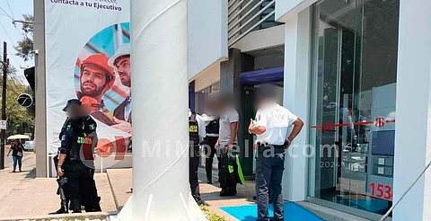 Asaltan a cuentahabiente afuera de un Banbajío, al sur de Morelia; le quitaron 900 mil pesos