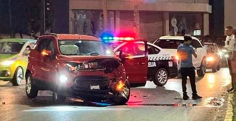 Se registra choque entre 2 vehículos sobre el periférico sur de Morelia