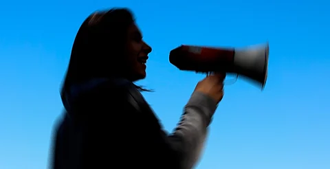 El proselitismo ruidoso está restringido en hospitales y escuelas; te decimos dónde más