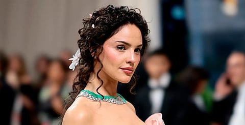 Eiza González deslumbra en la Met Gala 2024 como la única mexicana en la alfombra roja