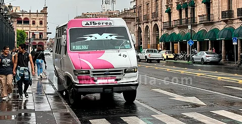 En paro total, alrededor de 500 unidades del servicio urbano y suburbano en Morelia