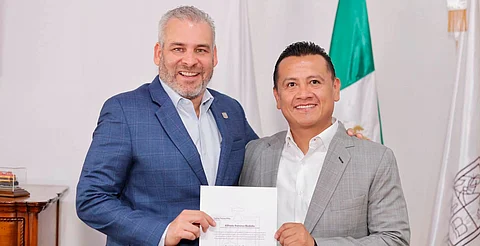 Regresa Carlos Torres Piña a la Segob