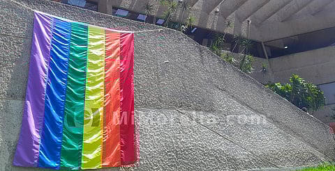Coloca Infonavit Michoacán bandera LGBT+ con llamado a la inclusión