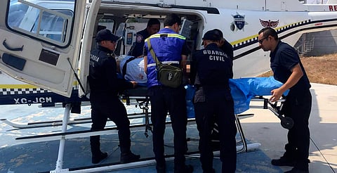 Trasladan de Apatzingán a Morelia a mujer embarazada con complicaciones