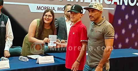 Entrega Semigrante 68 pasaportes estadounidenses a michoacanos