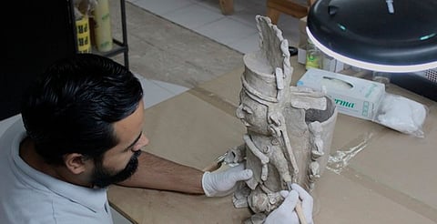 Restauran mil piezas prehispánicas rescatadas durante la construcción del Tren Maya