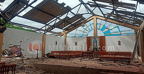 FGE investiga explosión en templo de Coahuayana, causado por pirotecnia mal almacenada
