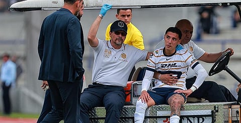 Pumas confirma lesión del jugador Leo Suárez; va a quirófano