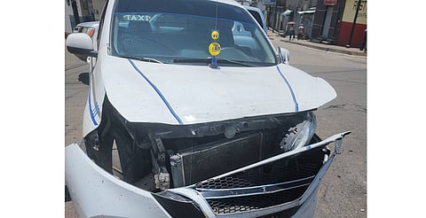 Preliminar: chocan combi y taxi en Morelia