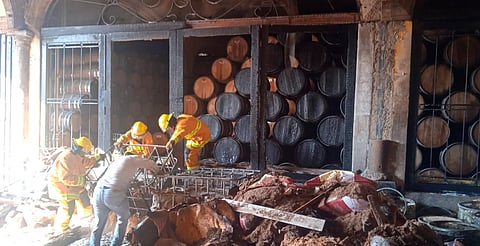 Suman seis muertos por explosión en tequilera de José Cuervo, en Jalisco
