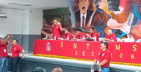 Sindicato Minero termina huelga en
ArcerlorMittal; como pago adicional se les darán 60 mil pesos