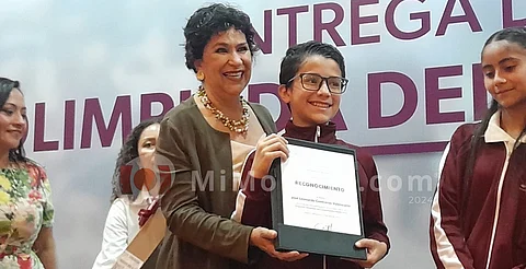 Reconocen a 53 estudiantes que ganaron Olimpiada del Conocimiento Infantil