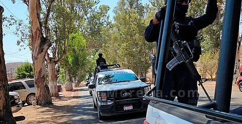 Enfrentamiento en Cotija; preliminar 2 policías municipales muertos y 3 heridos