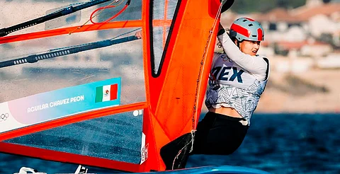 Velerista mexicana navega a la recta final en París 2024