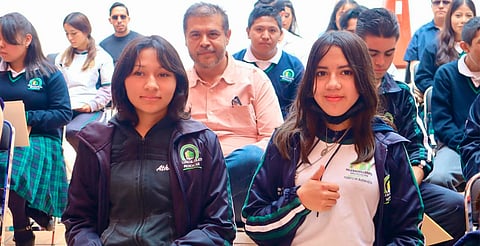 Rífatela estudiando un segundo idioma con las becas del Iemsysem