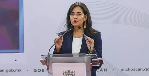 No hay déficit de maestros, hay desorden en las escuelas: Gabriela Molina