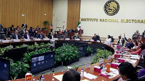 INE aprueba que Morena y aliados tengan mayoría calificada en Cámara de Diputados