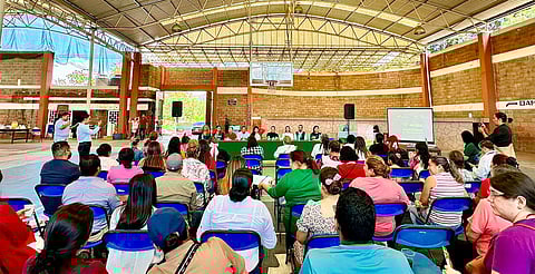 Gobierno estatal promueve cooperativas de mujeres en Ziracuaretiro
