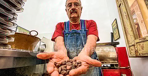 Don Rober: El maestro chocolatero del lugar más popular para tomar esta bebida en Morelia