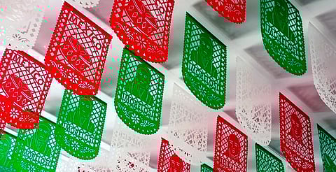 Aprende a hacer papel picado para las fiestas patrias en el Colegio de Morelia