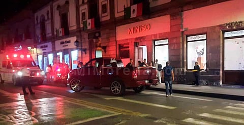 Adolescente es atropellado por camioneta en el Centro de Morelia