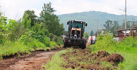 Gobierno Municipal continúa con trabajos de rehabilitación de caminos rurales