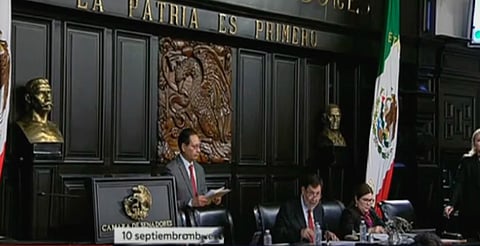 Senadores reanudan la sesión en la Casona de Xicoténcatl
