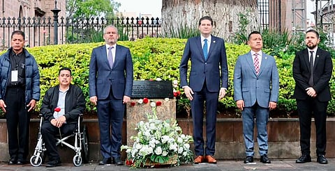 Encabeza Bedolla homenaje a víctimas del 15 de septiembre