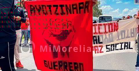Ofrecen 10 millones de pesos por brindar información en torno a caso Ayotzinapa