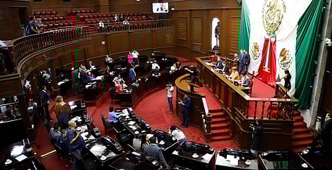 Análisis de repartición de comisiones en el Congreso de Michoacán, pasando informe de Bedolla
