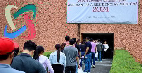 Cerca de 9 mil médicos buscan una residencia médica en Morelia