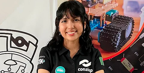 Egresada del Conalep es la mejor estudiante del mundo