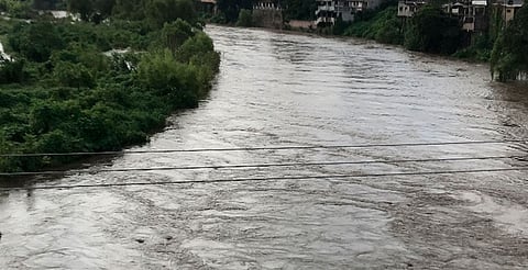 Listos los refugios temporales en Lázaro Cárdenas por aumento del caudal del río Balsas