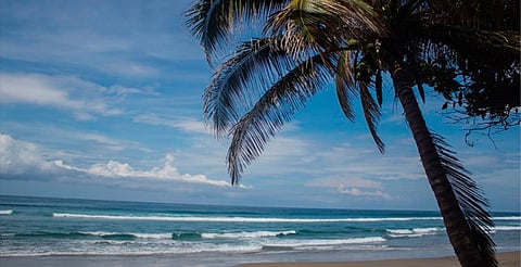 Aquila tendrá Club de Playa para detonar turismo, anuncia Bedolla