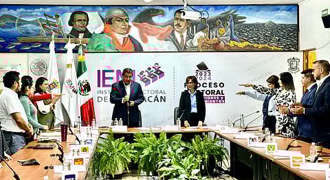 Toman protesta a tres nuevas consejeras del IEM