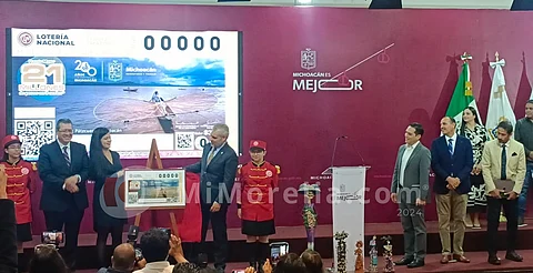 Presentan billete conmemorativo de Lotería Nacional por los 200 años de Michoacán